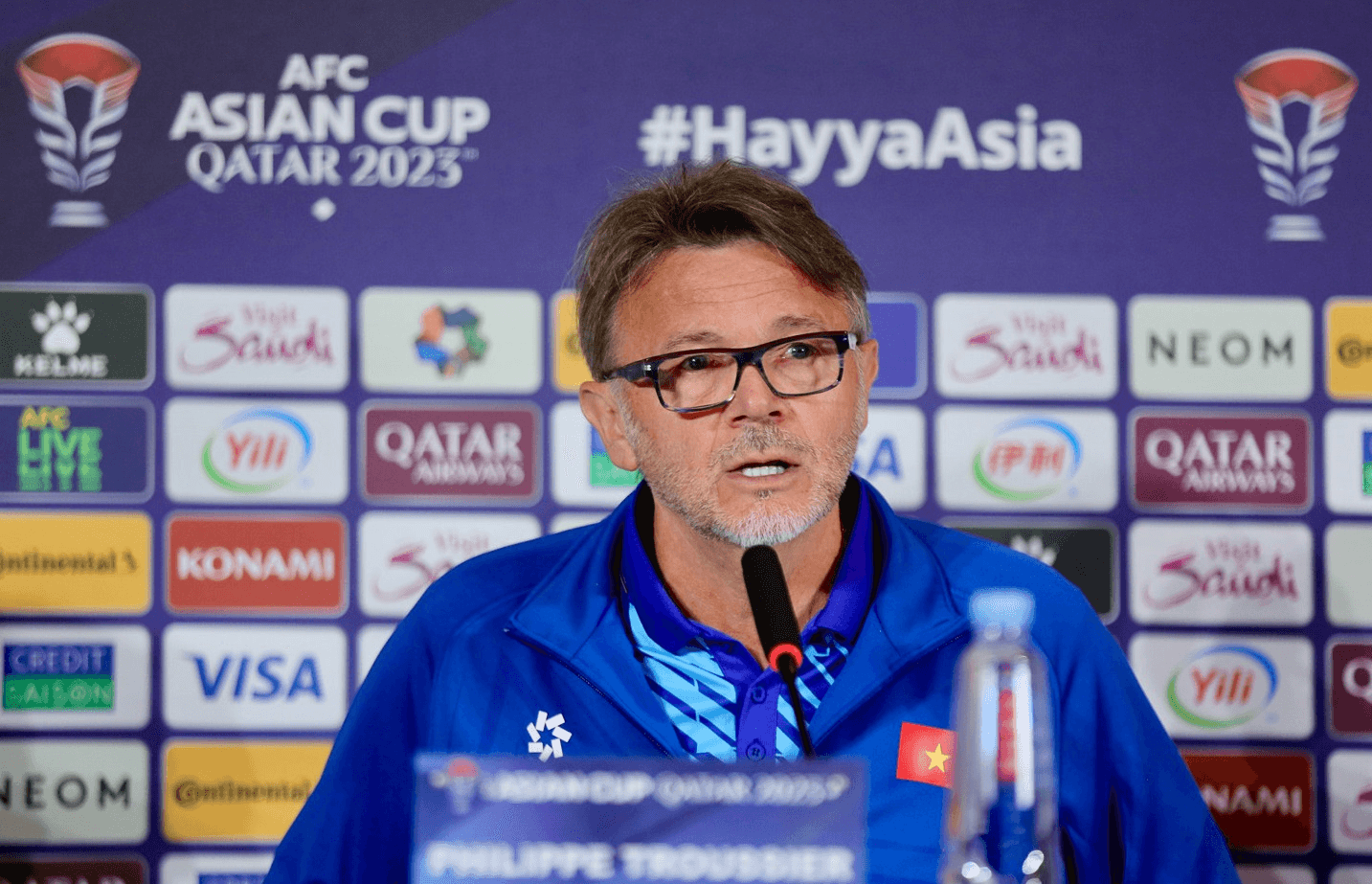 HLV Philippe Troussier tiếp tục công việc ở tuyển Việt Nam