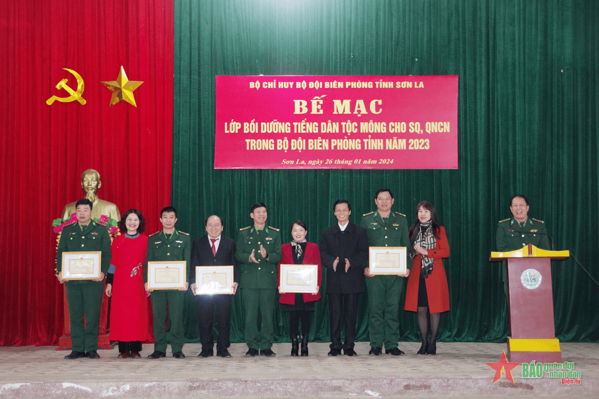 Bộ đội Biên phòng tỉnh Sơn La bế mạc lớp bồi dưỡng tiếng Mông cho sĩ quan, quân nhân chuyên nghiệp năm 2023