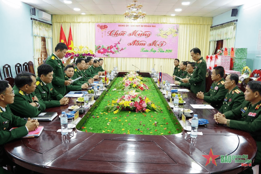 Sư đoàn 4, Quân đội nhân dân Lào thăm, chúc Tết Sư đoàn 968, Quân khu 4