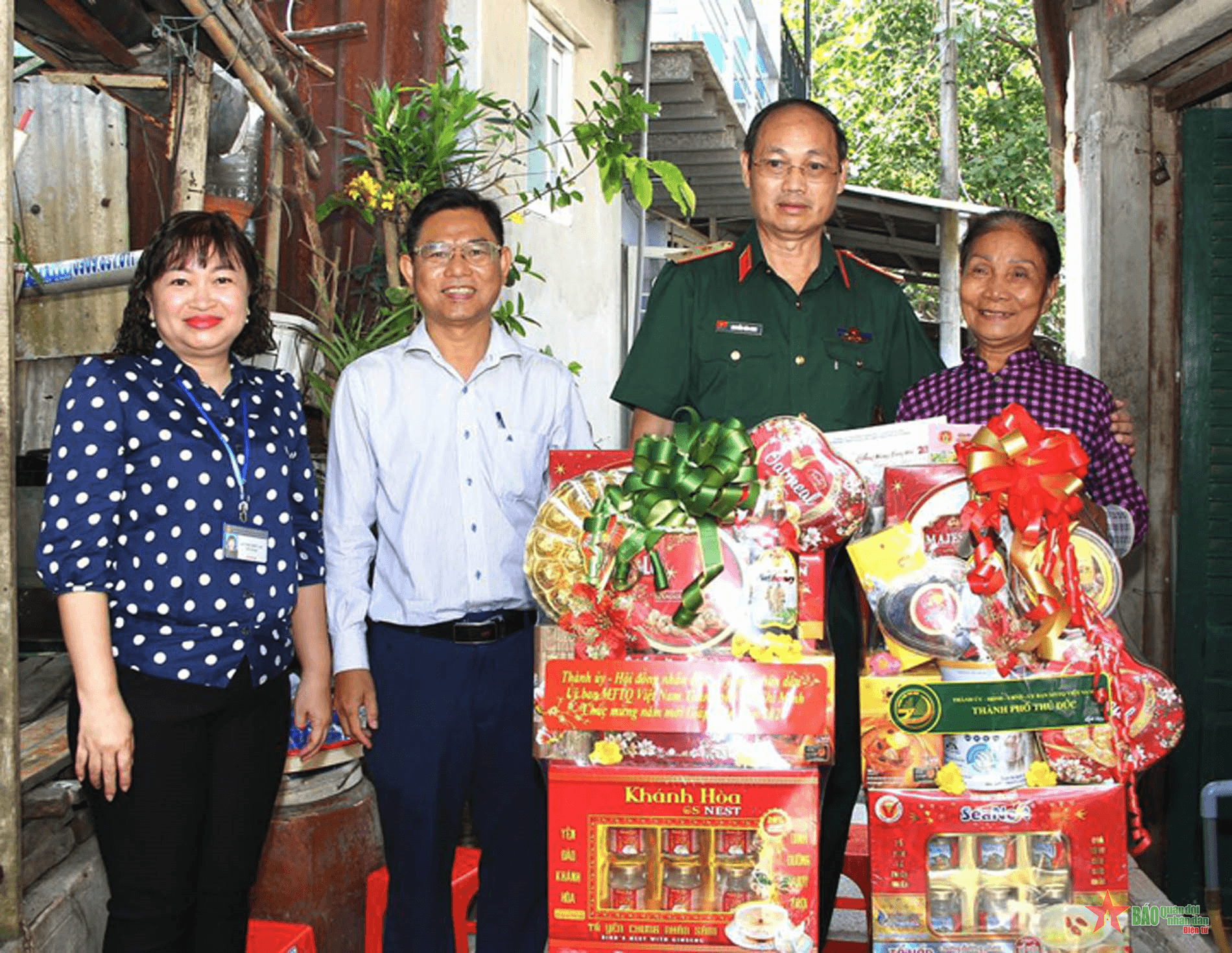 TP Hồ Chí Minh: Thăm, chúc Tết các đơn vị, đối tượng chính sách, hộ nghèo