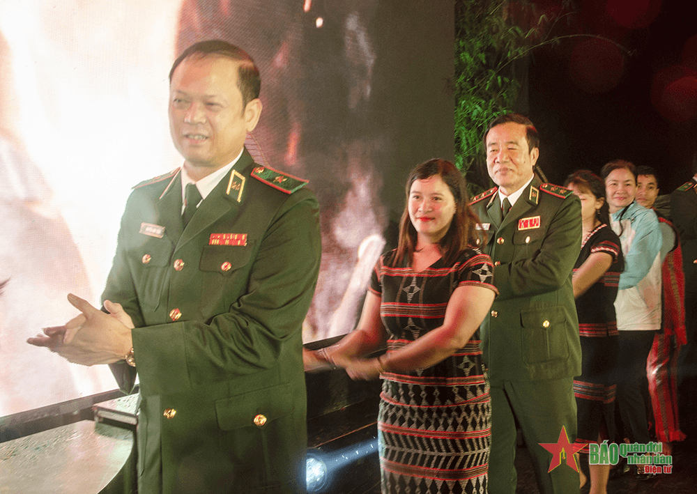Xuân trên lưng dãy Trường Sơn
