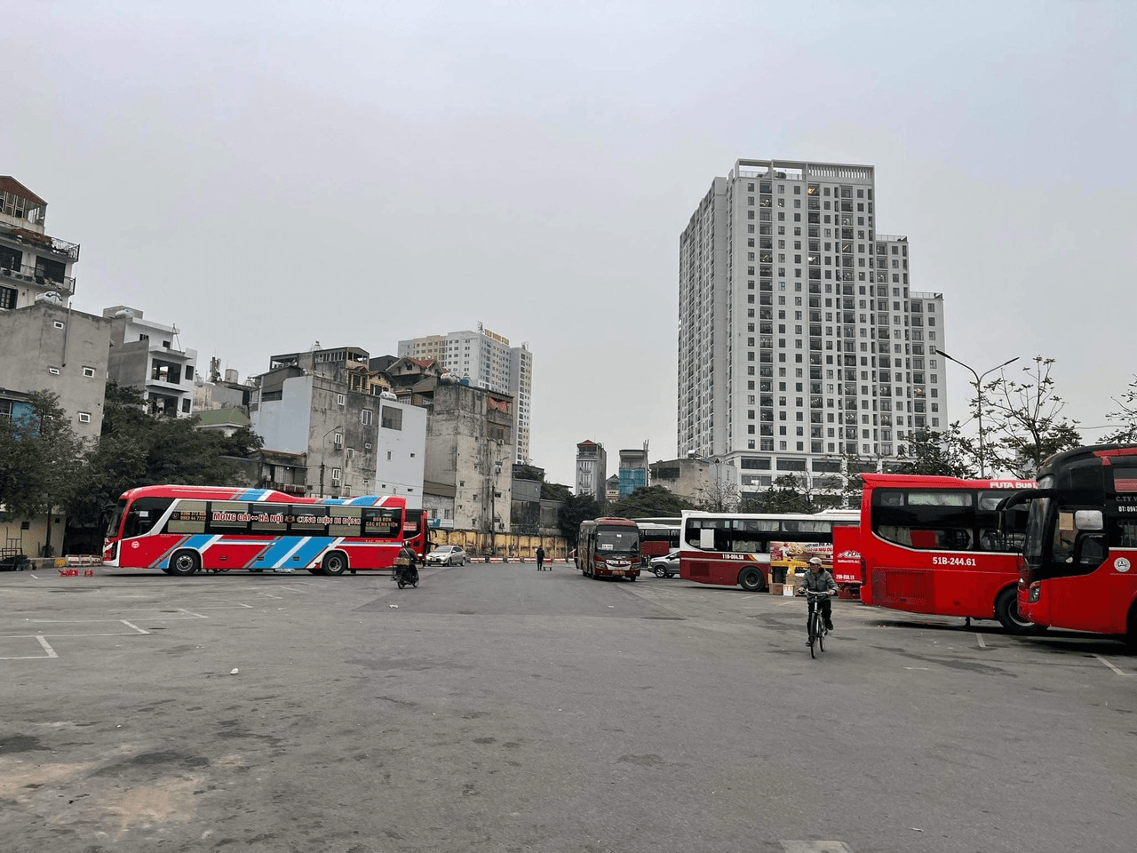 Nhiều bến xe vắng khách những ngày giáp Tết