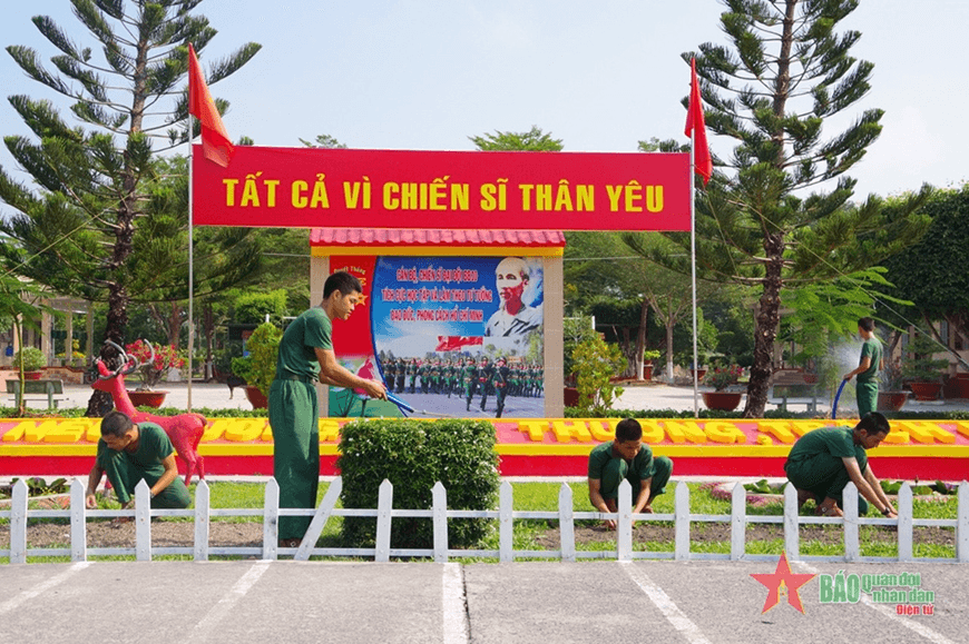 Binh nhất về Tết