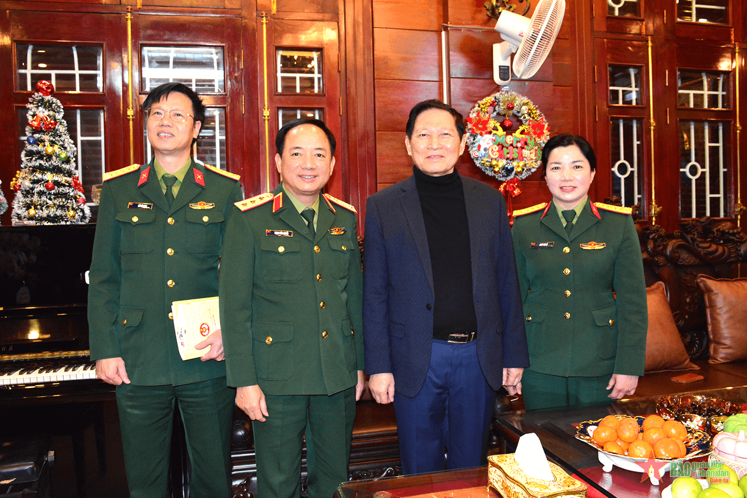 Thượng tướng Trịnh Văn Quyết thăm, chúc Tết các đồng chí nguyên lãnh đạo Quân đội