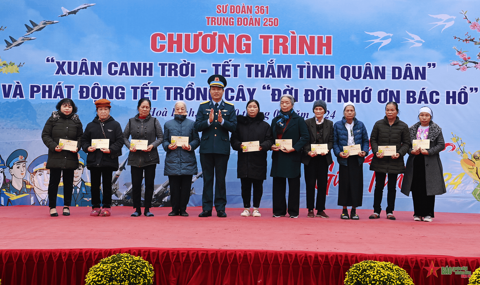 Xuân canh trời - Tết thắm tình quân dân