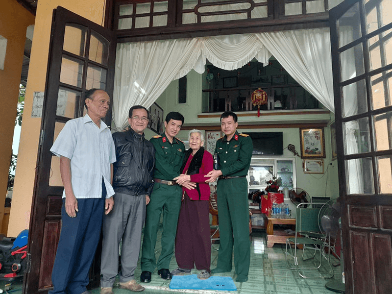 Xuân đầm ấm, Tết tri ân