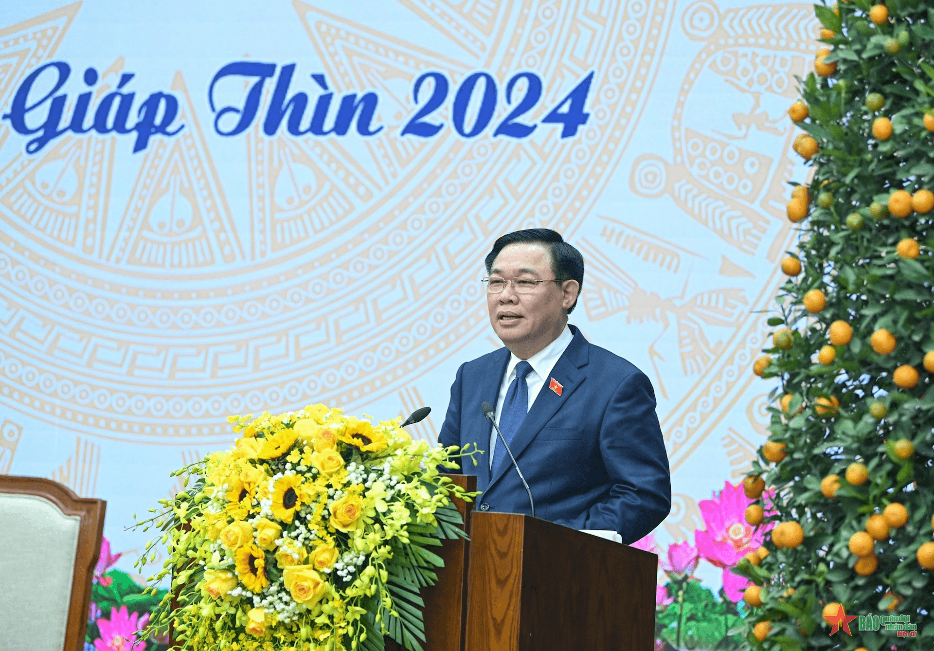 Chủ tịch Quốc hội Vương Đình Huệ thăm, chúc Tết Đảng bộ, chính quyền, nhân dân, lực lượng vũ trang tỉnh Yên Bái