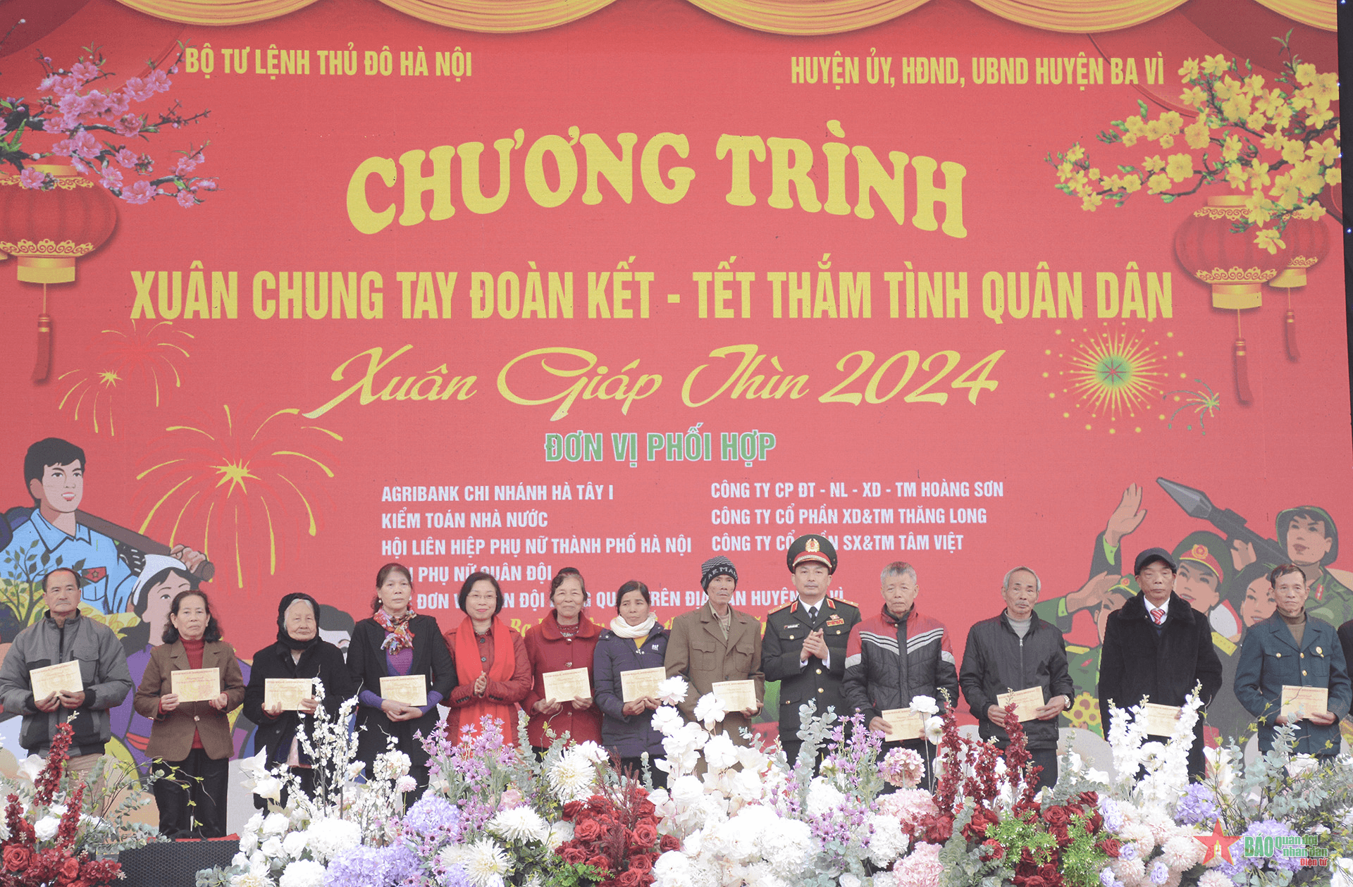 Chương trình “Xuân chung tay đoàn kết-Tết thắm tình quân dân” tại huyện Ba Vì