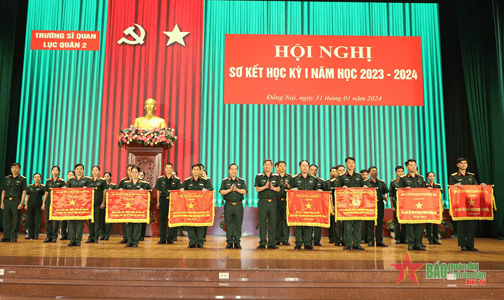 Trường Sĩ quan Lục quân 2 hoàn thành tốt nhiệm vụ học kỳ I, năm học 2023-2024