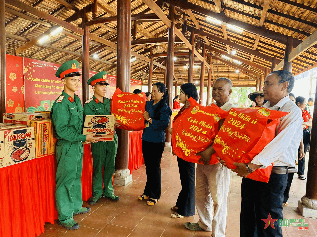 Thắm đượm nghĩa tình "Xuân chiến sĩ"