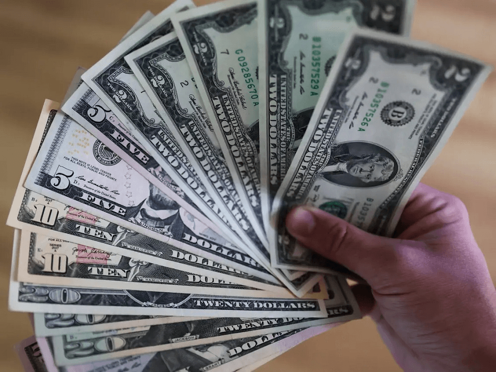 Tỷ giá USD hôm nay (4-2): Đồng USD thế giới nối dài đà tăng, trong nước giảm mạnh