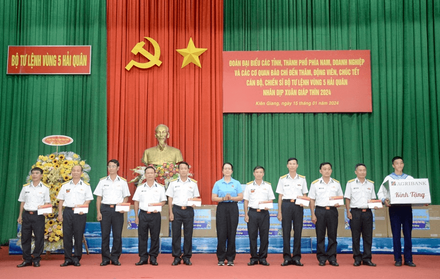 Xuân sớm nơi vùng biển Tây Nam
