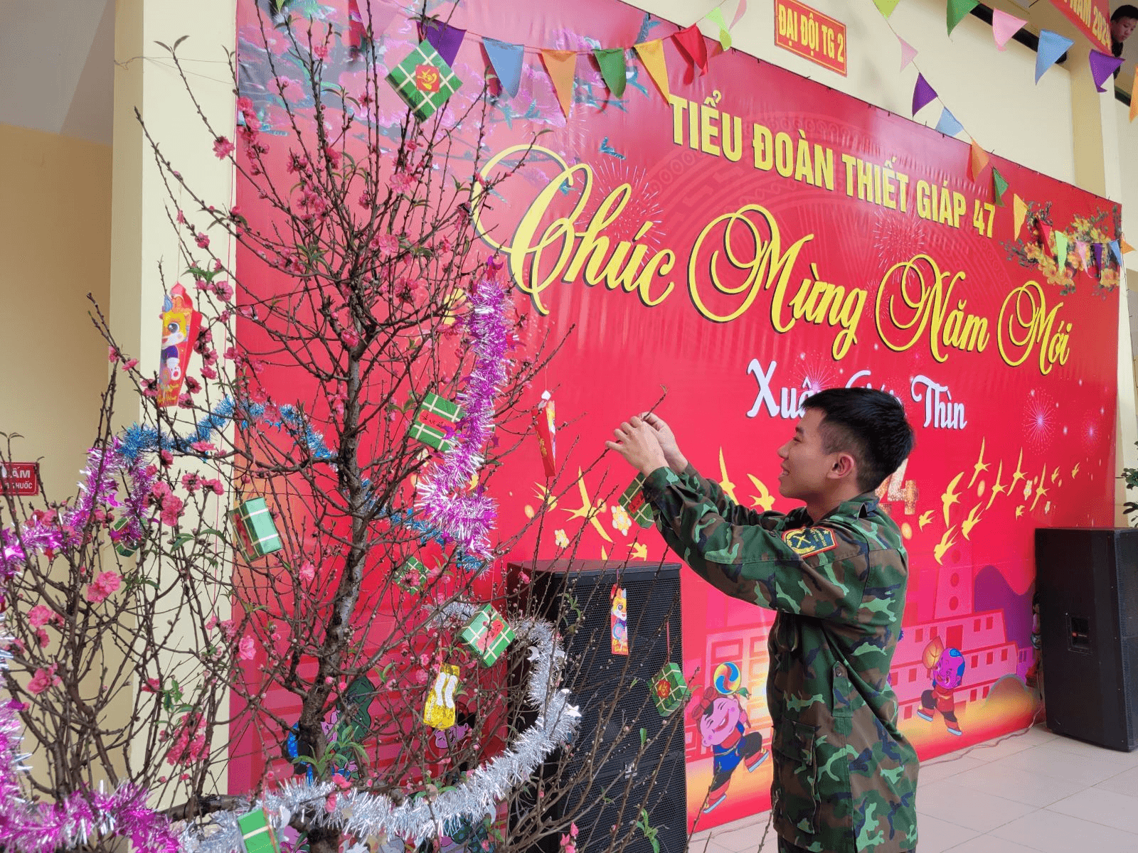 Vui xuân mới không quên nhiệm vụ