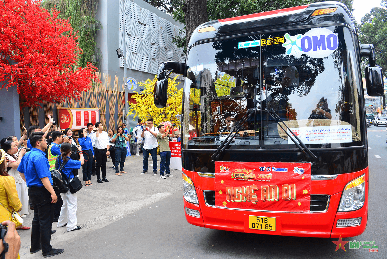 TP Hồ Chí Minh: “Chuyến xe mùa xuân” đưa 1.500 công nhân, người lao động về quê đón Tết