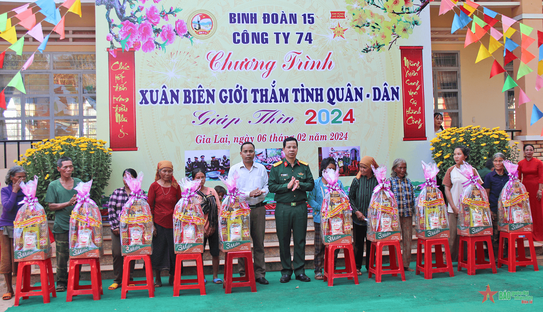 Công ty 74: Tri ân, chăm lo Tết cho nhân dân và người lao động

​