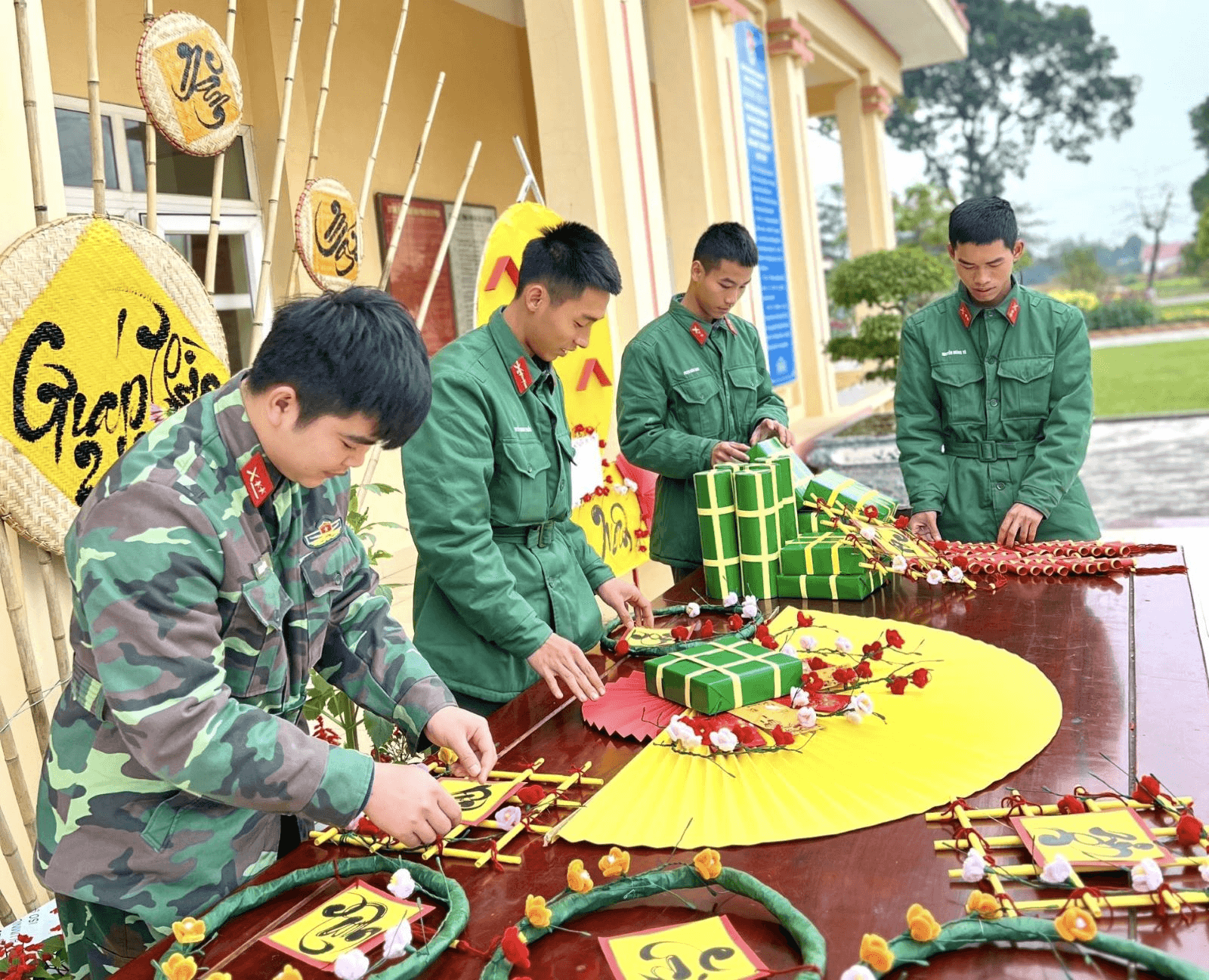 Những quãng Tết binh nhì...