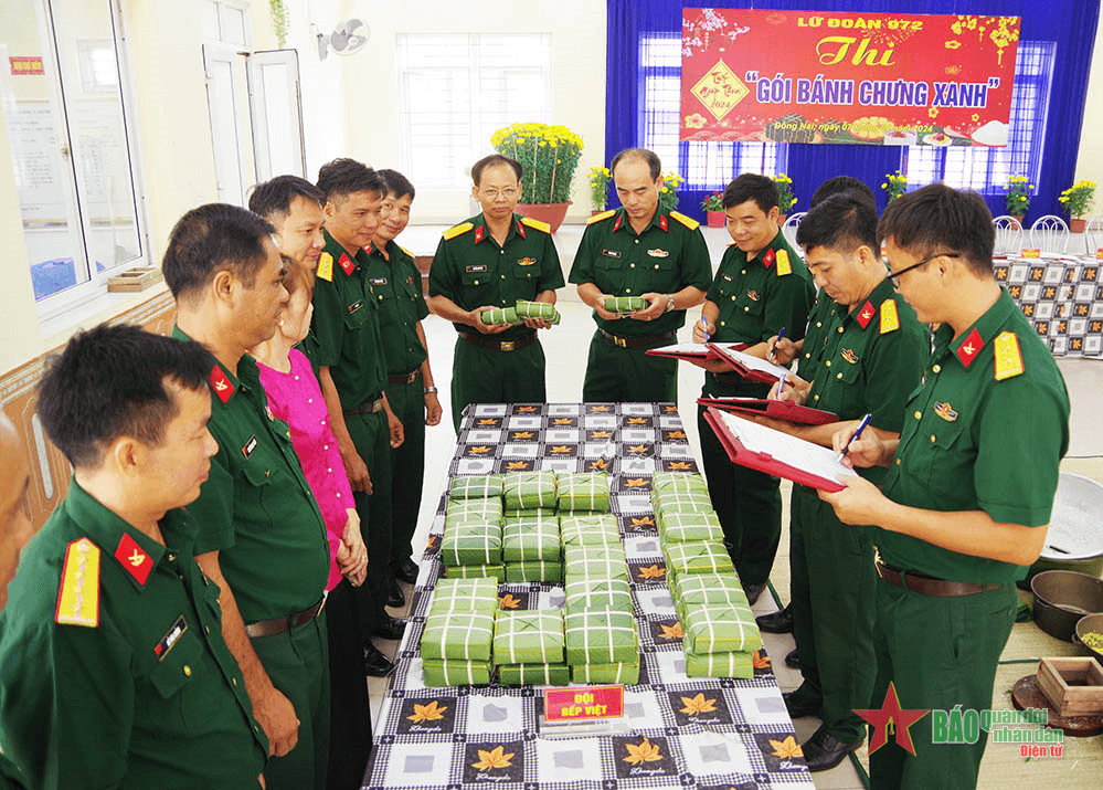 Nhiều đơn vị tổ chức thi gói bánh chưng, trang trí Tết