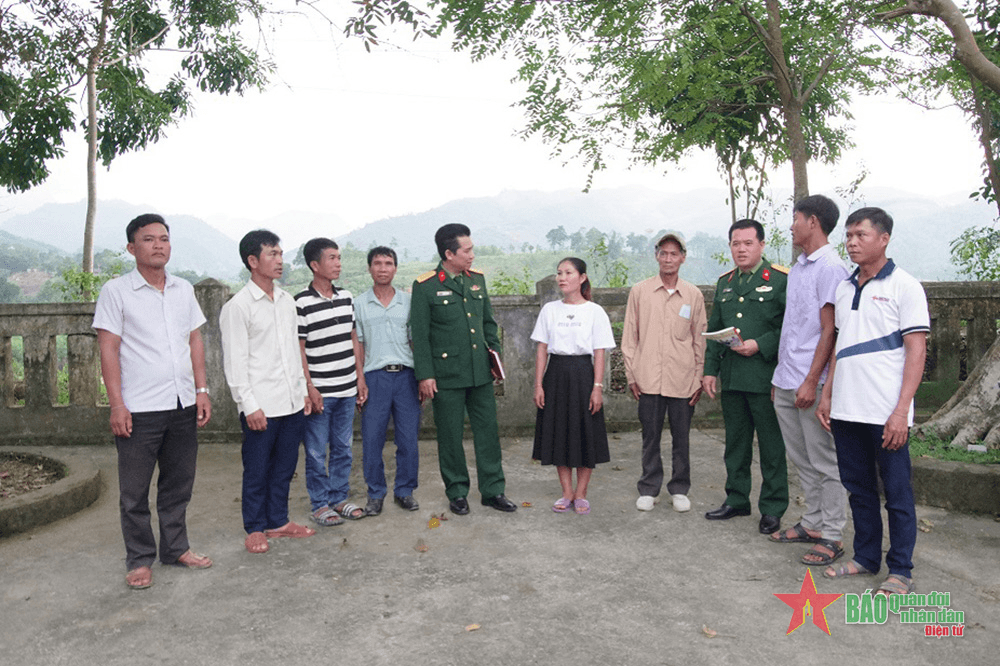Lòng dân mong đón quân về