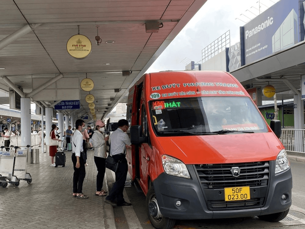 Nhiều tuyến xe buýt TP Hồ Chí Minh chạy xuyên Tết