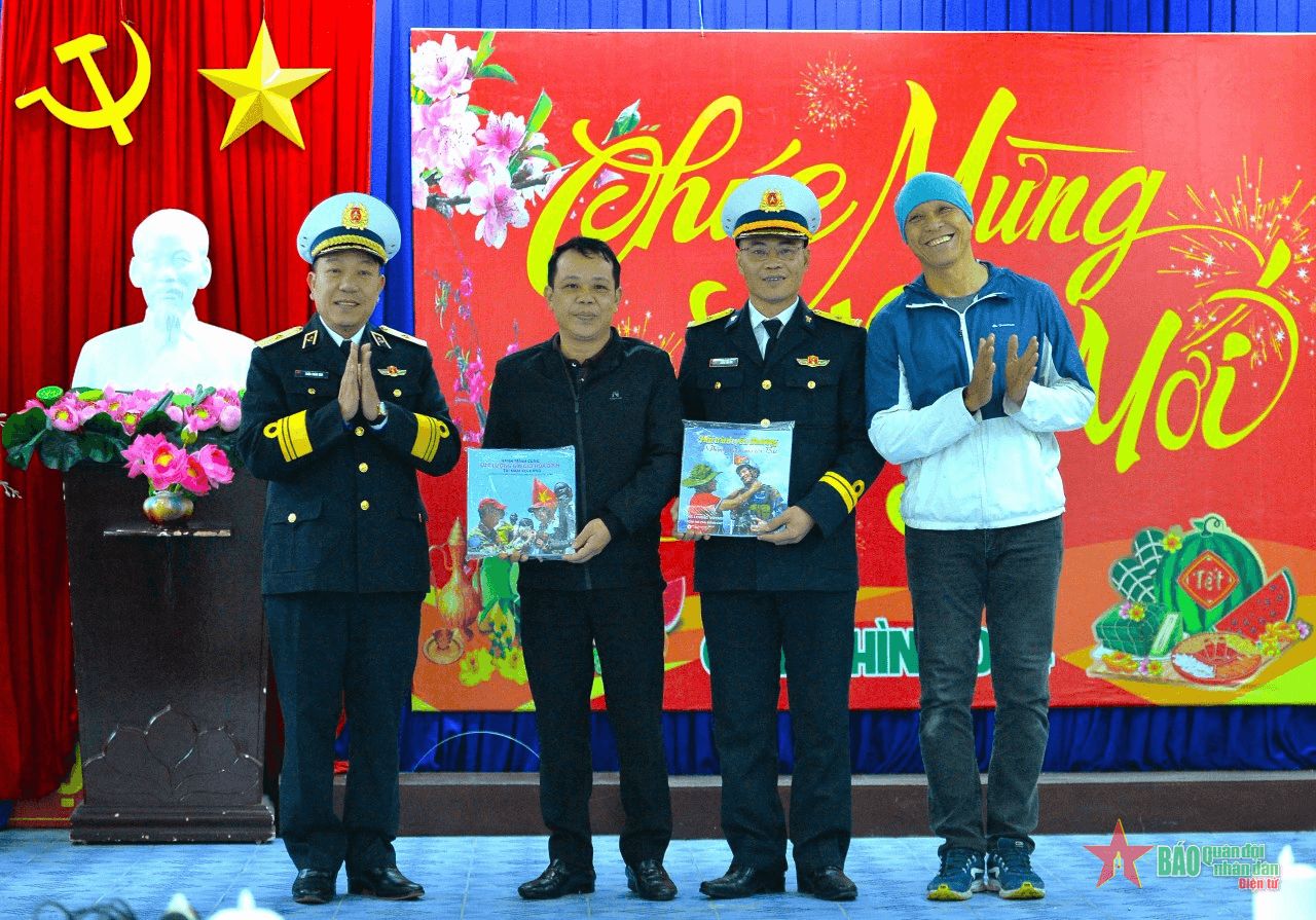 Nghệ sĩ nhiếp ảnh Nguyễn Á và những hải trình không thể quên