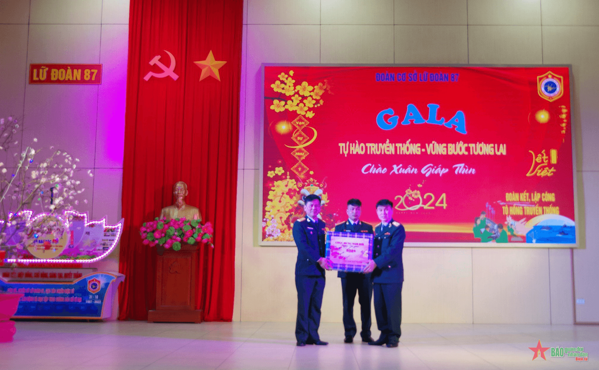 Sôi nổi chương trình Gala chào Xuân Giáp Thìn của tuổi trẻ Lữ đoàn 87