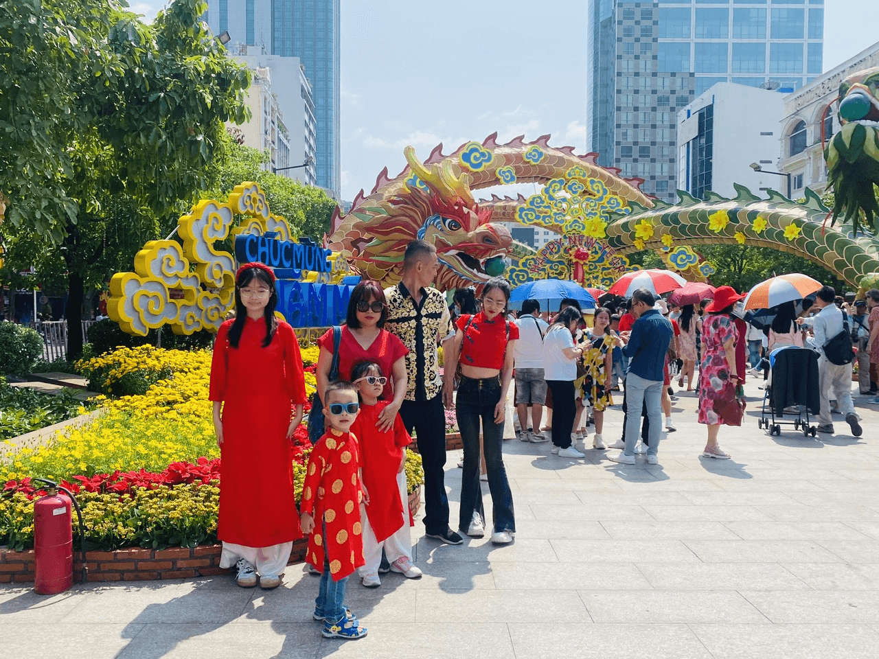 Người dân TP Hồ Chí Minh náo nức du Xuân