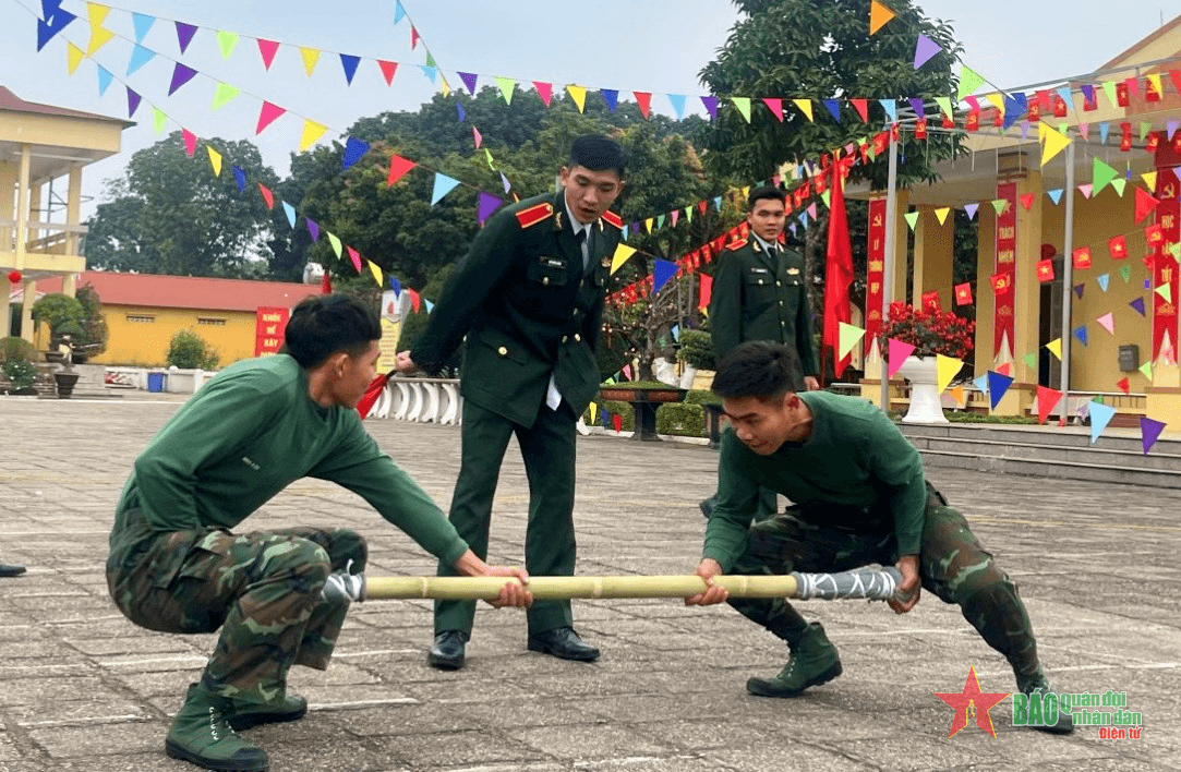 Sôi nổi hoạt động vui Tết ở Trường Sĩ quan Lục quân 1
