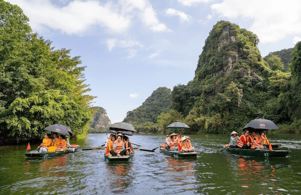 Du lịch Ninh Bình thu hơn 700 tỷ đồng dịp Tết Nguyên đán Giáp Thìn 2024