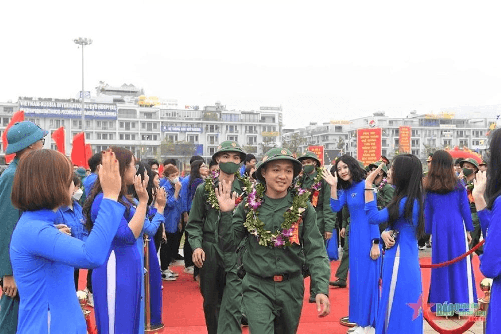 Chăm lo thanh niên nhập ngũ