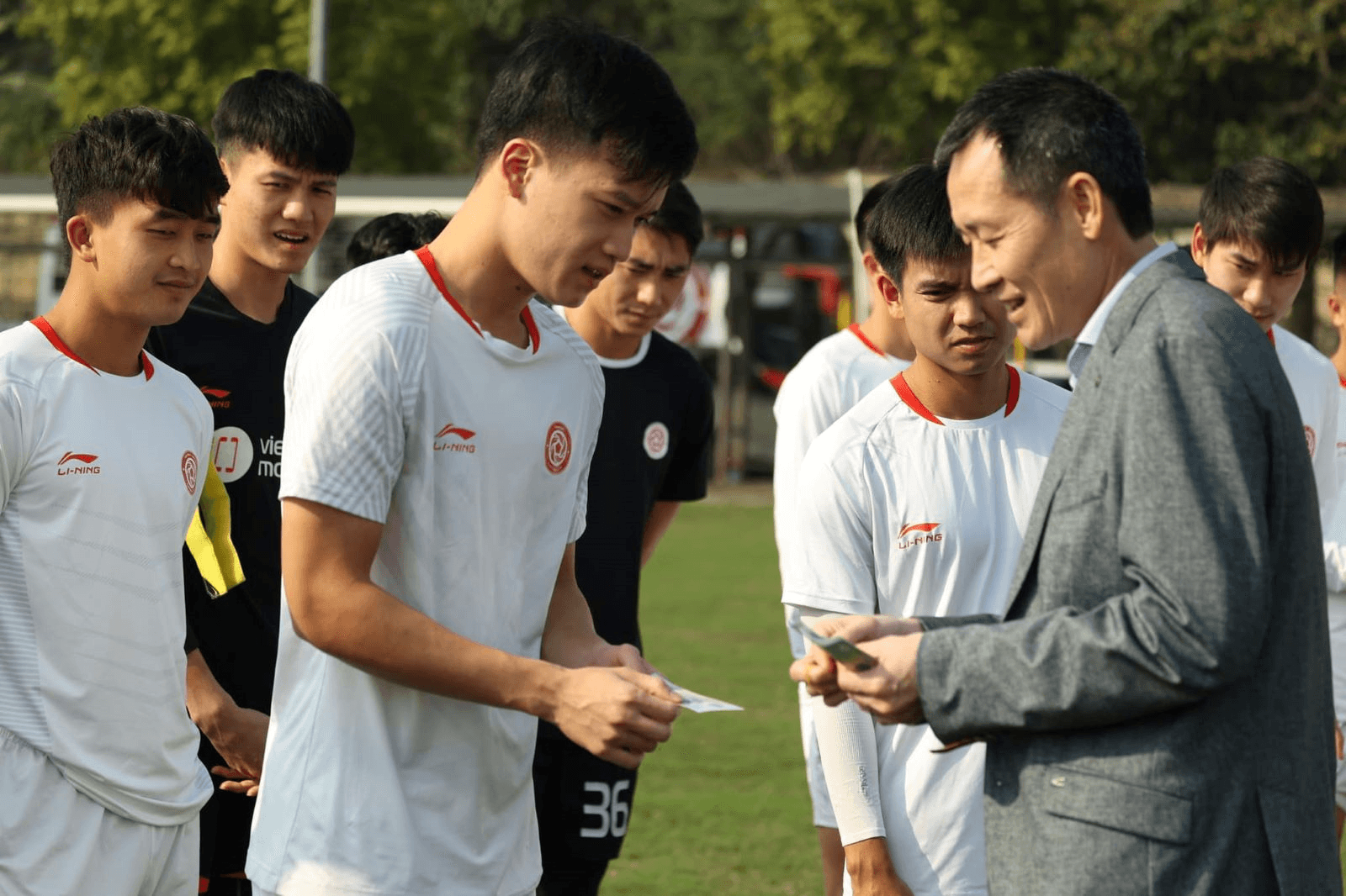 Lì xì đầu năm