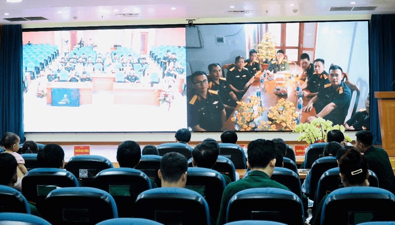 Kết nối với hậu phương