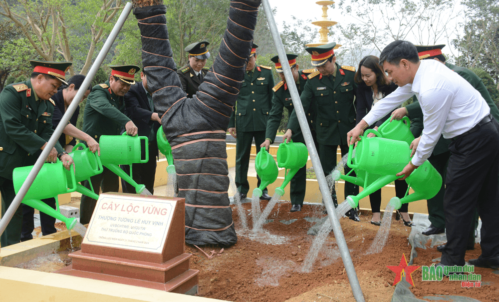 Thượng tướng Lê Huy Vịnh chỉ đạo Lễ phát động “Tết trồng cây đời đời nhớ ơn Bác Hồ” 2024 của Tổng cục Kỹ thuật

​