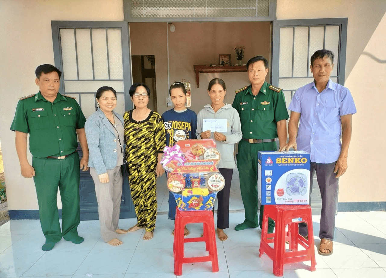 Sông Măng một nẻo đường xuân