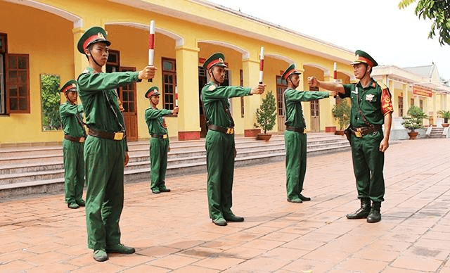 Hỏi-đáp pháp luật: Thẩm quyền xử lý đối với người vi phạm thuộc quyền quản lý của trung đoàn trưởng, lữ đoàn trưởng, chính ủy trung đoàn, lữ đoàn và chức vụ tương đương được quy định như thế nào?