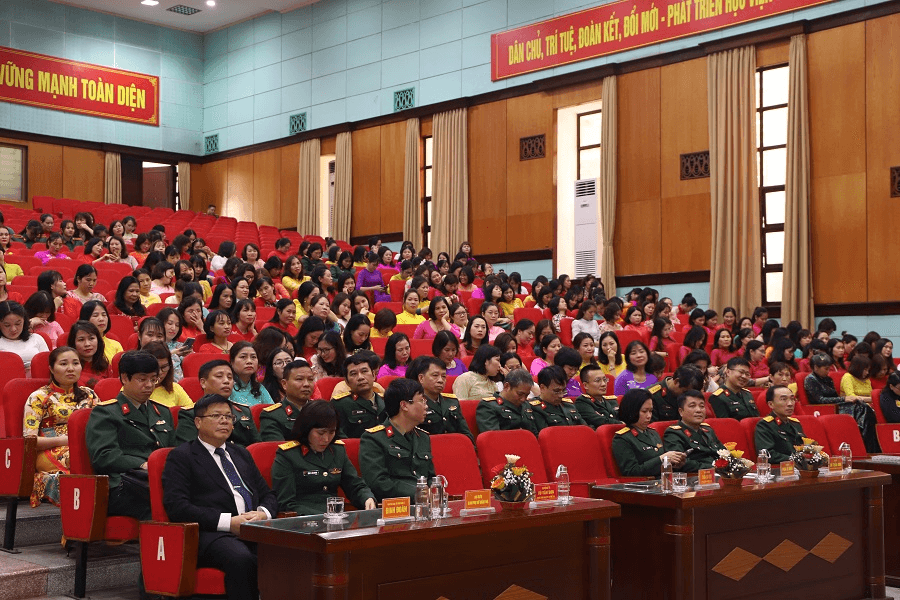 Học viện Kỹ thuật Quân sự tổ chức gặp mặt, nói chuyện chuyên đề nhân kỷ niệm 114 năm Ngày Quốc tế Phụ nữ