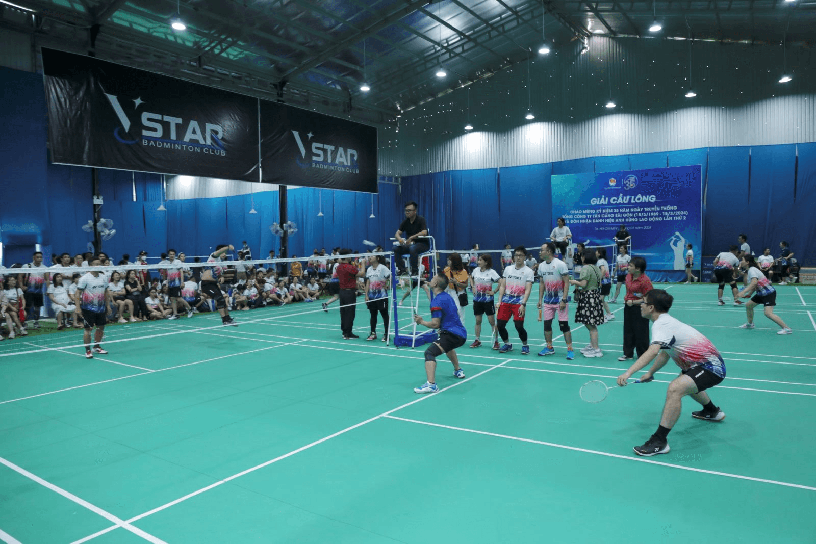 Tổng công ty Tân cảng Sài Gòn tổ chức giải cầu lông chào mừng kỷ niệm 35 năm ngày truyền thống