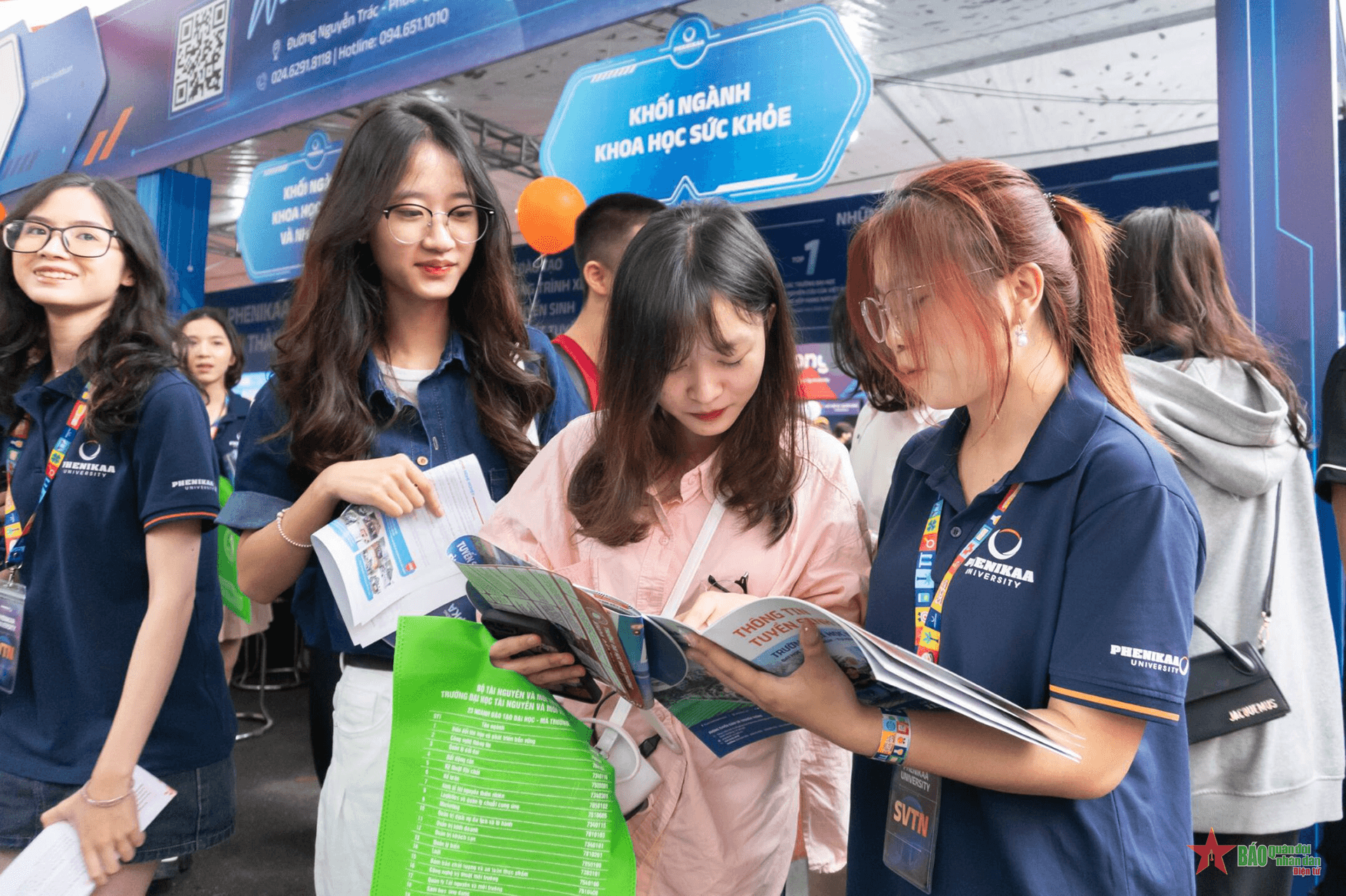 Tự tin chọn ngành tại Ngày hội tư vấn tuyển sinh - hướng nghiệp 2024