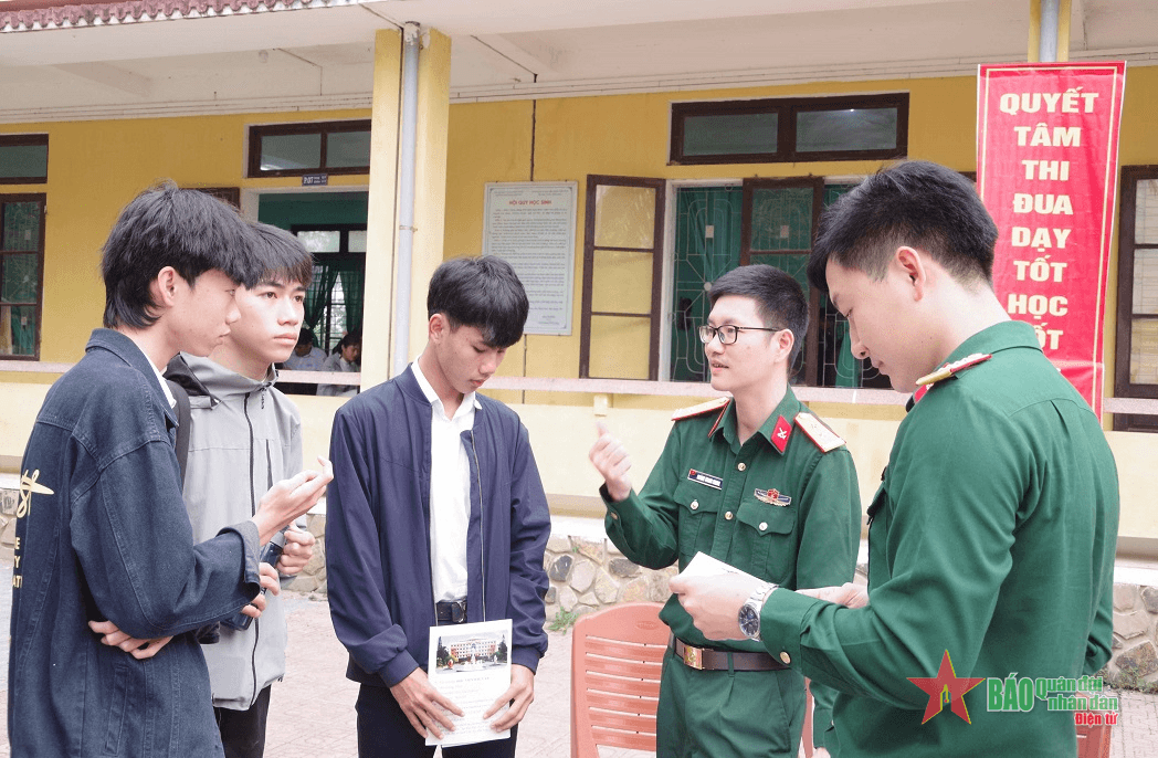 Học viện Hậu cần tuyên truyền, hướng nghiệp tuyển sinh quân sự tại tỉnh Thừa Thiên Huế