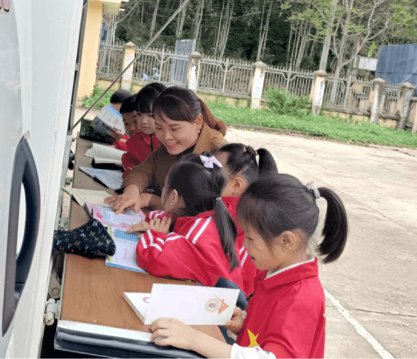 Thư về tòa soạn: Những chuyến xe đưa tri thức đến vùng cao