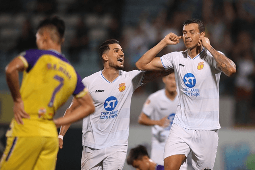 Vòng 14 V-League: Nam Định khẳng định sức mạnh dẫn đầu