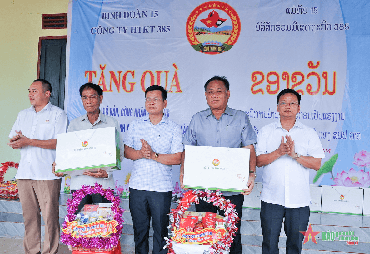 Binh đoàn 15 chúc Tết cổ truyền Bunpimay
