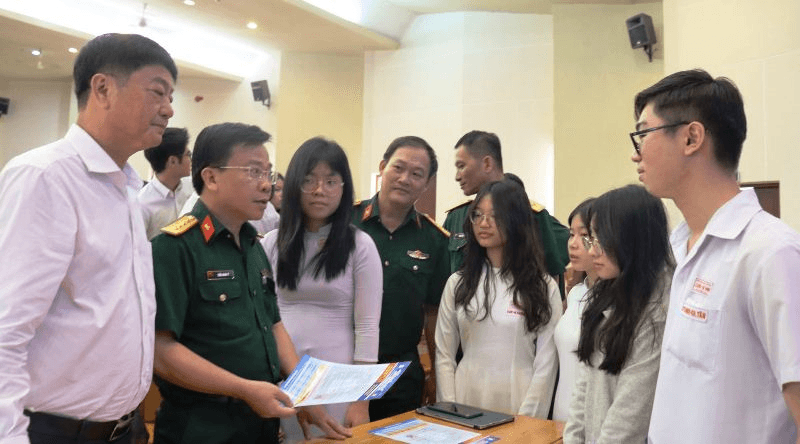 Học viện Kỹ thuật Quân sự tuyên truyền tuyển sinh tại Đồng Nai