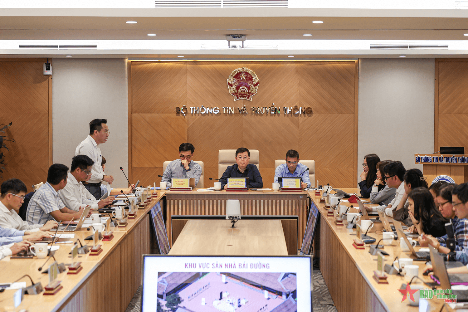 Trong tháng 3-2024, Bộ Thông tin và Truyền thông đấu giá thành công quyền sử dụng tần số vô tuyến điện
