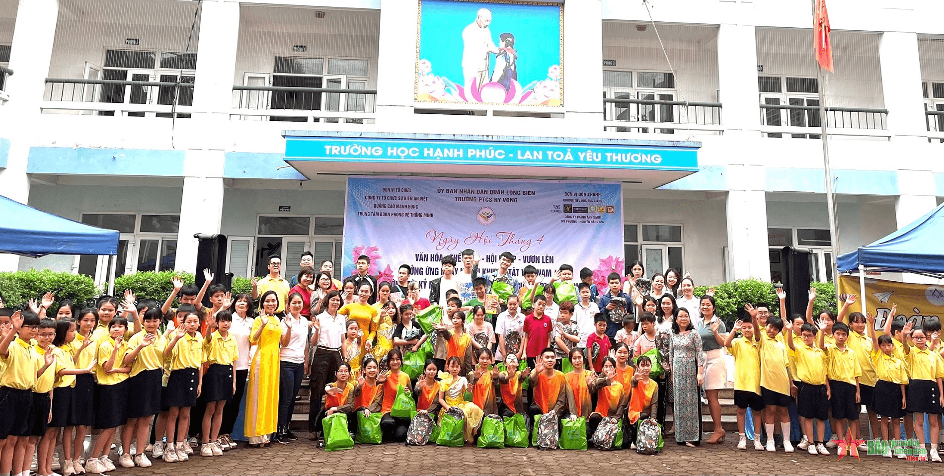 Chia sẻ yêu thương ở ngôi trường mang tên Hy Vọng