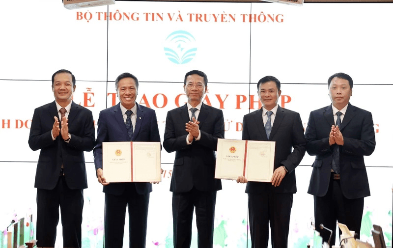 Viettel và VNPT nhận giấy phép thiết lập mạng viễn thông và cung cấp dịch vụ 5G