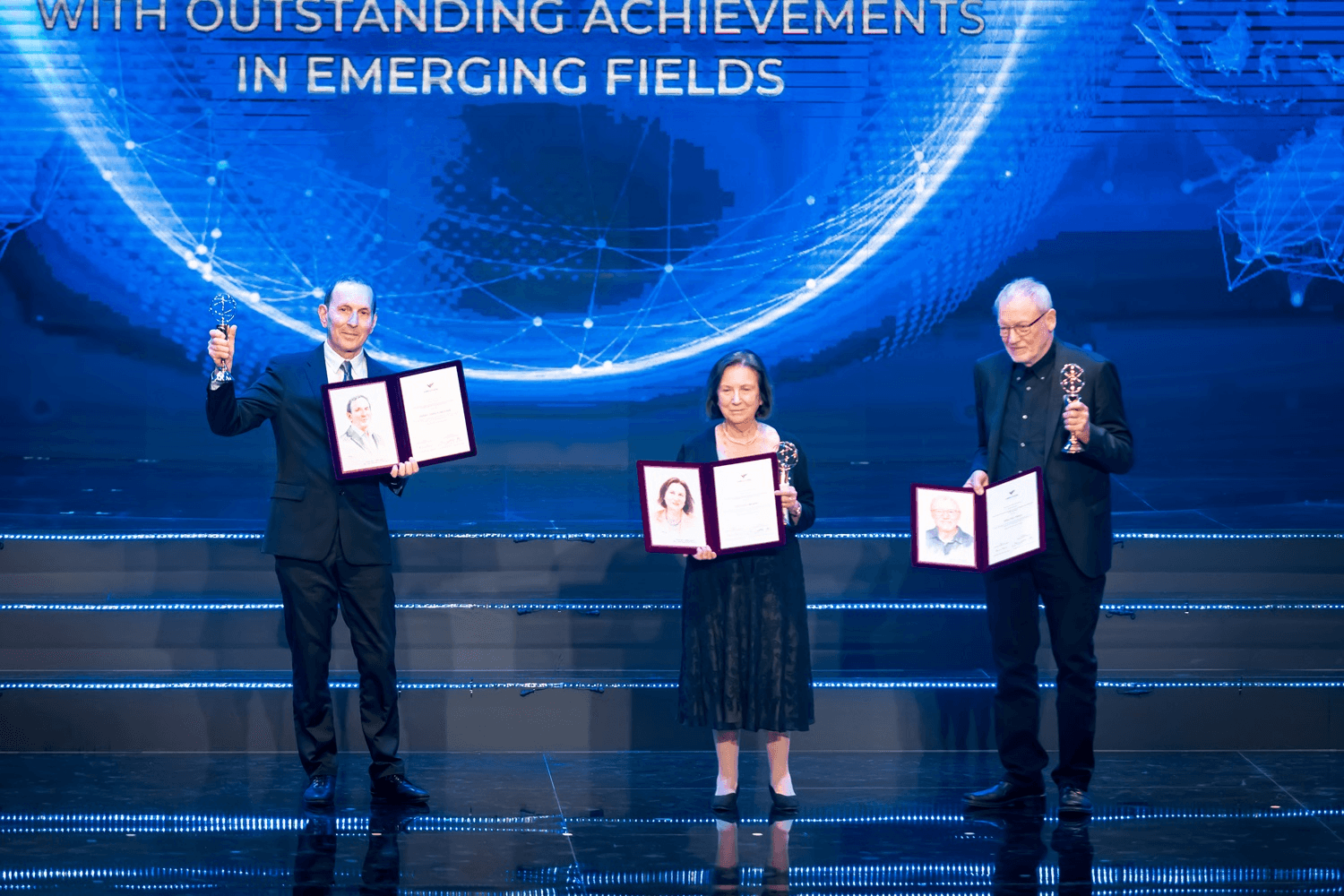 Ba chủ nhân Giải thưởng VinFuture 2023 lọt Top 100 người ảnh hưởng nhất thế giới