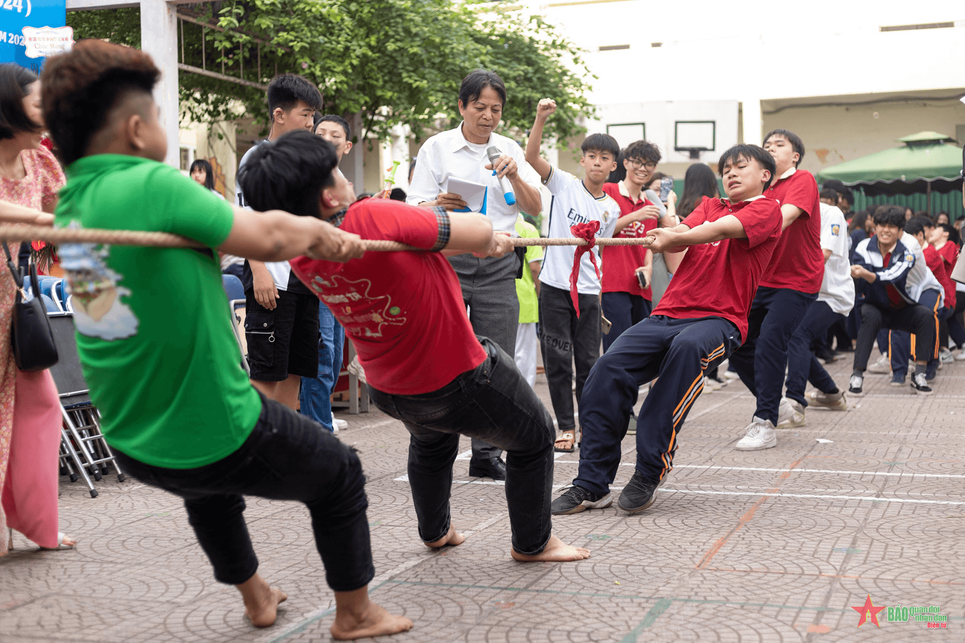 Học sinh Trường PTCS Xã Đàn hưởng ứng Ngày Người khuyết tật Việt Nam