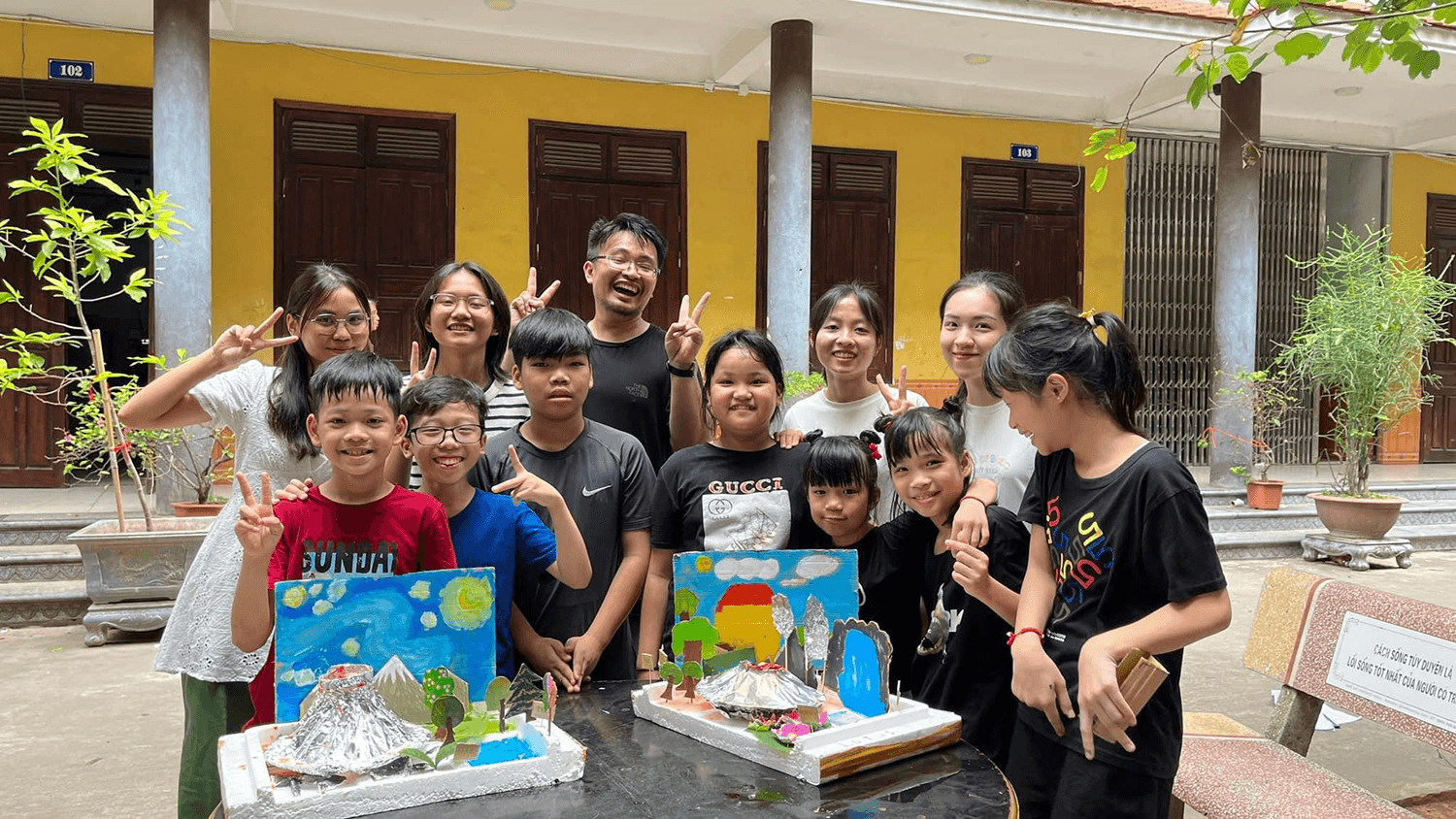 Hành trình chia sẻ kiến thức, tình yêu thương của những “thầy cô giáo không lương”