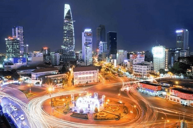 Sao còn vấn vương tấm áo lỗi thời?
