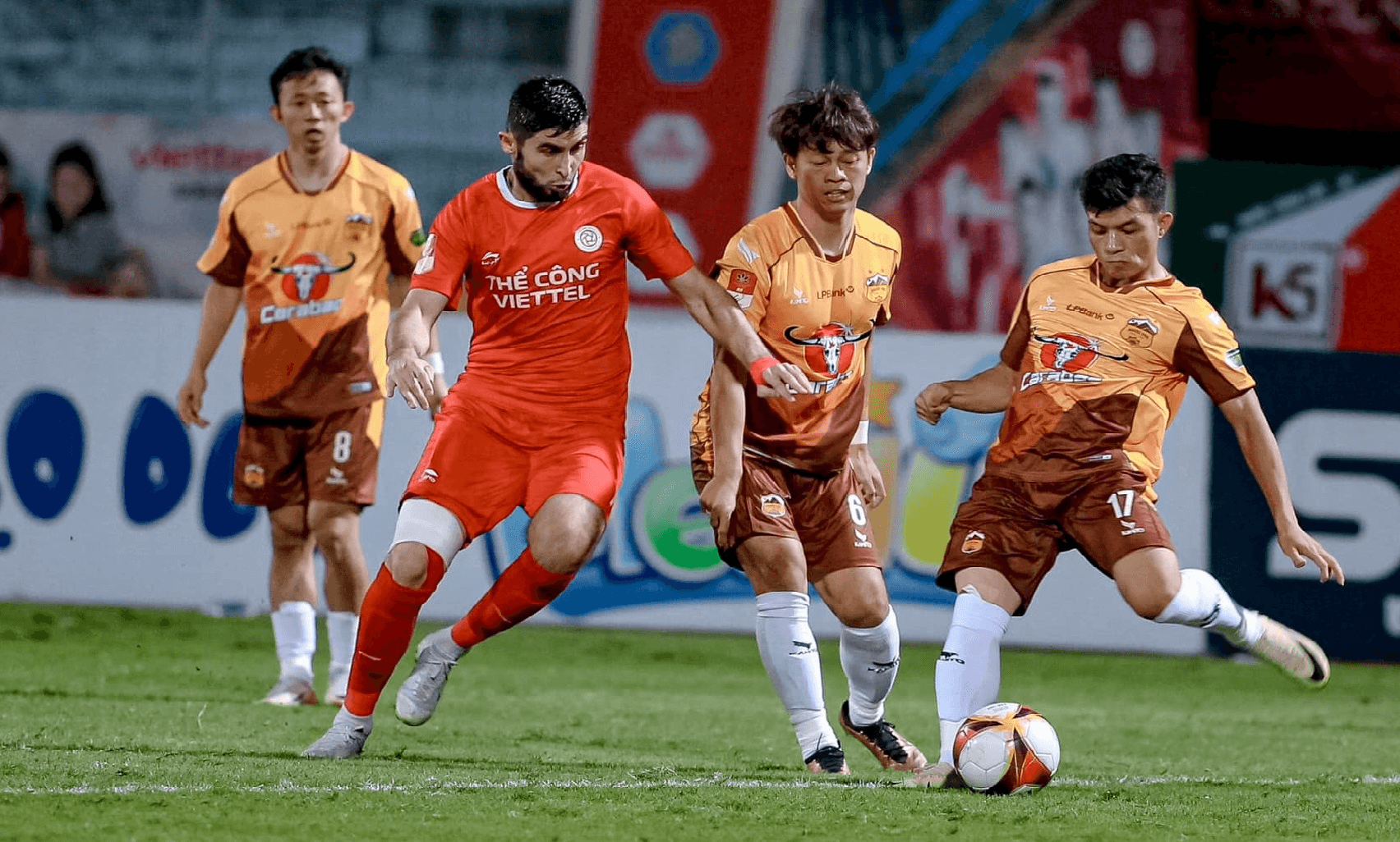 Thể Công Viettel bất ngờ thua Hoàng Anh Gia Lai trên sân nhà